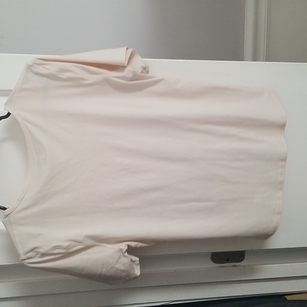 Lululemon Cream Twist Front Cropped Top - Picture 2 of 6